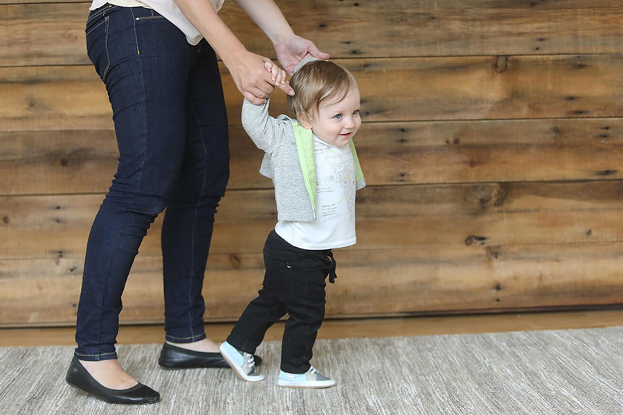 how do you teach a baby to walk